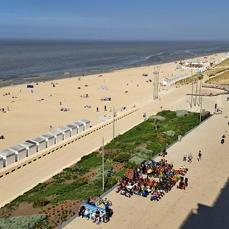 Westende With Sea View Apartmán *